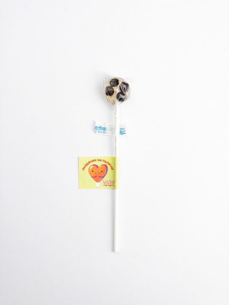 LOLLIPOP WITH FREEZE-DRIED BERRIES